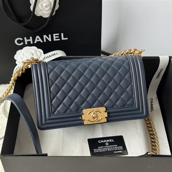 2026127214239742 700